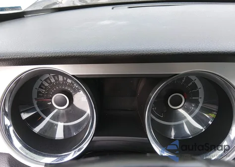 2013 Ford Mustang V6 Premium from USA, damaged, VIN 1ZVBP8EM4D5219354